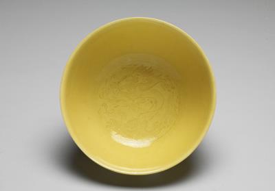 图片[3]-Bowl with incised dragon decoration in yellow glaze, Qing dynasty, Kangxi reign (1662-1722)-China Archive